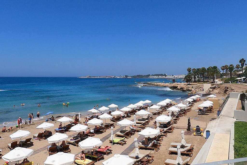 Hotel Complex House Near The Beach Paphos Bagian luar foto